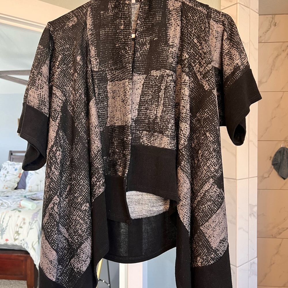Chico's Black and Gray Patterned Cardigan